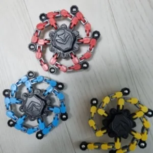 Mottagen Transformable Robot Fidget Spinner från kund C***a.