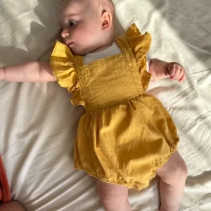 Received Baby Girls Sleeveless Romper from customer T***e.